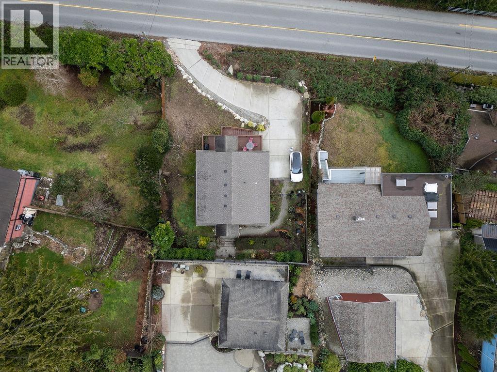 591 Gibsons Way, Gibsons, British Columbia  V0N 1V9 - Photo 31 - R3089473