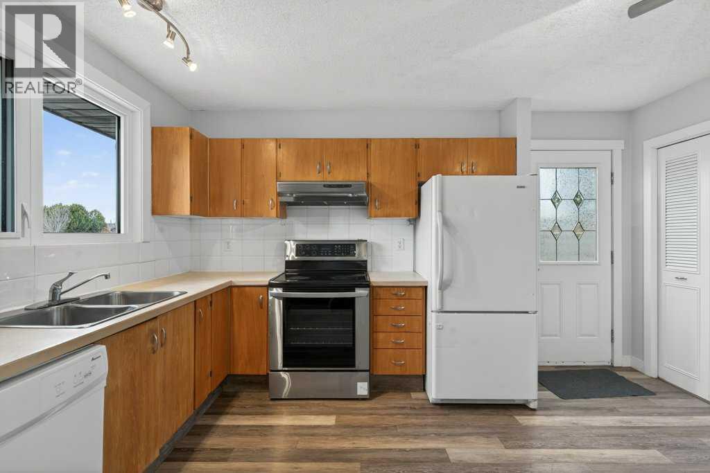 4 Abergale Way Ne, Calgary, Alberta  T2A 6J1 - Photo 4 - A2285053