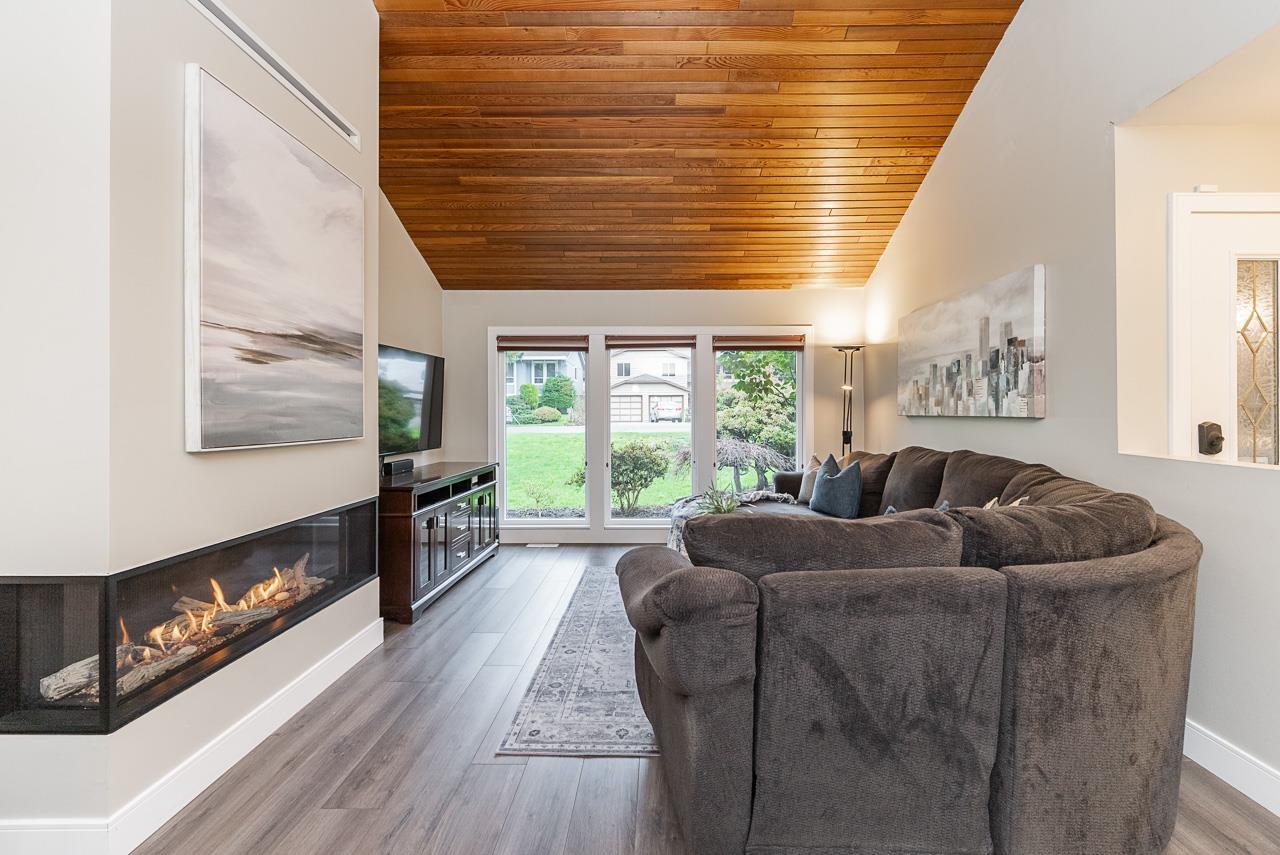 6015 Sunwood Drive, Delta, British Columbia  V4E 2Y7 - Photo 5 - R3089332