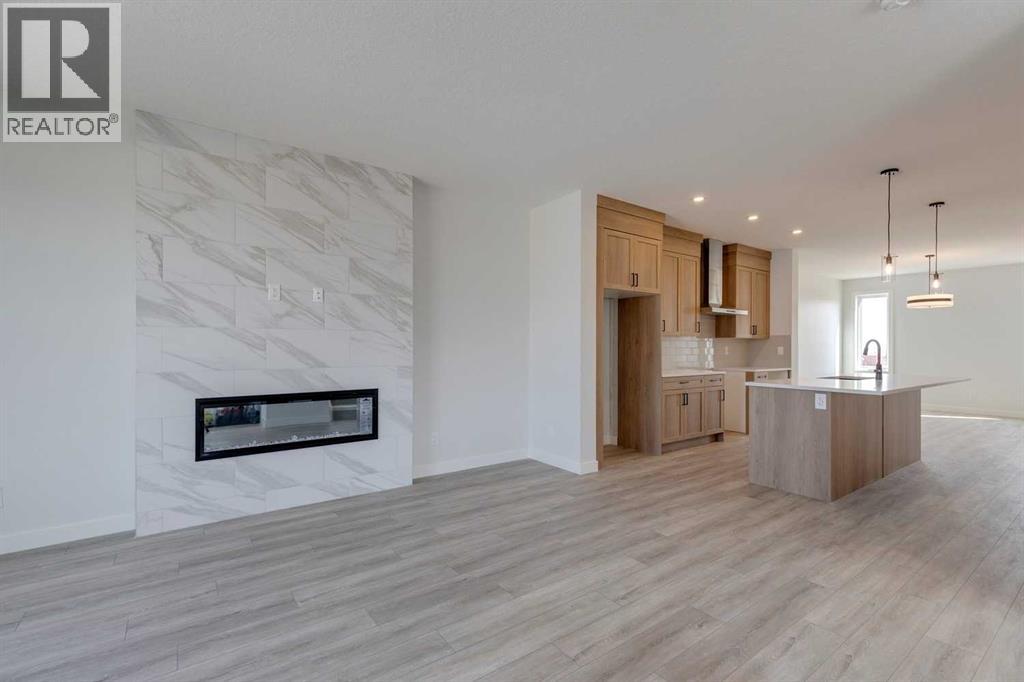 65 Southborough Lane, Cochrane, Alberta  T4C 3J5 - Photo 3 - A2285758