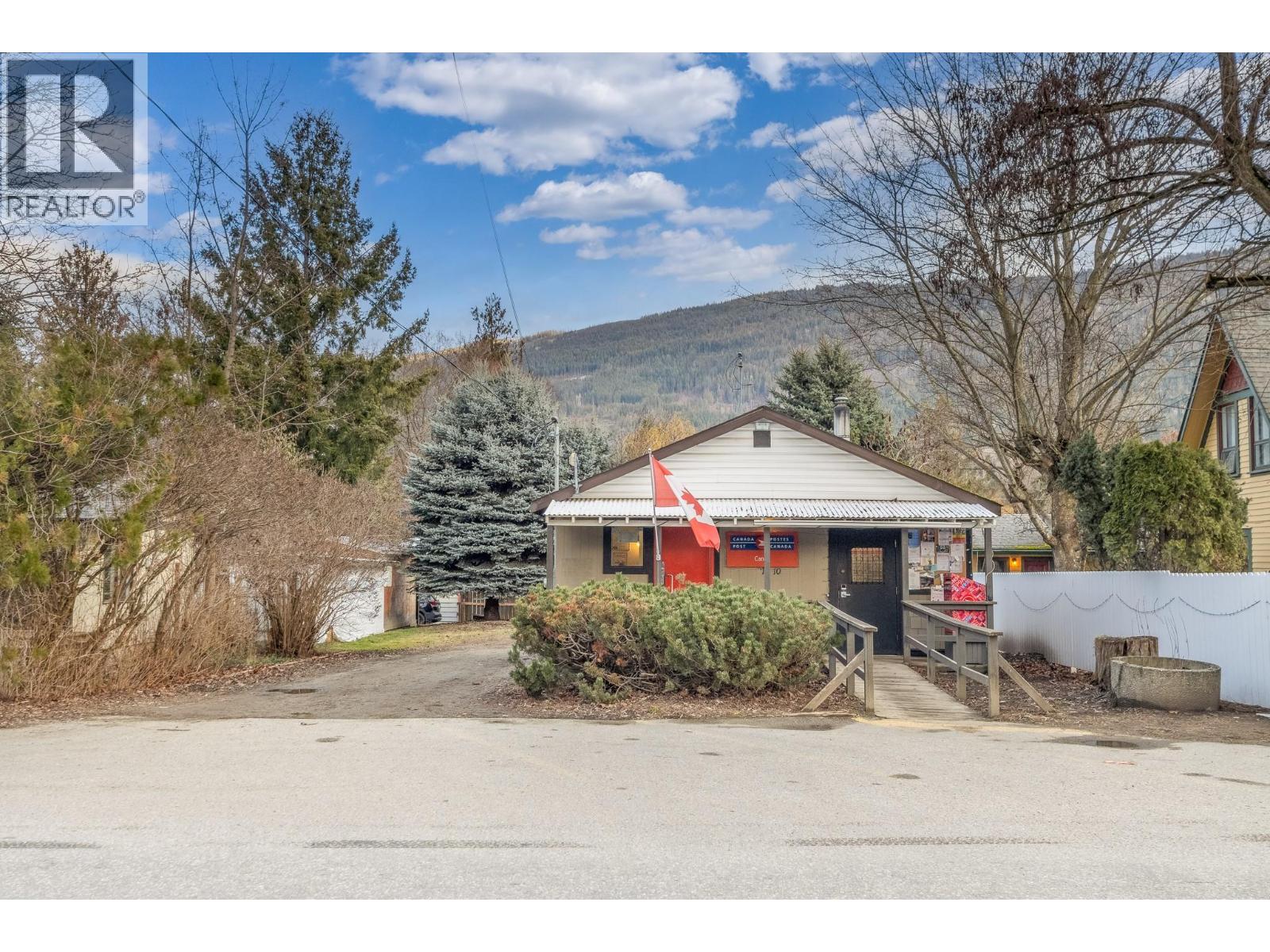 7310 50 Street, Salmon Arm, British Columbia