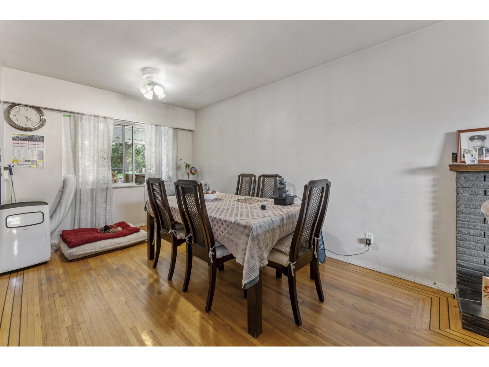 9761 124a Street, Surrey, British Columbia  V3V 4W2 - Photo 6 - R3089408