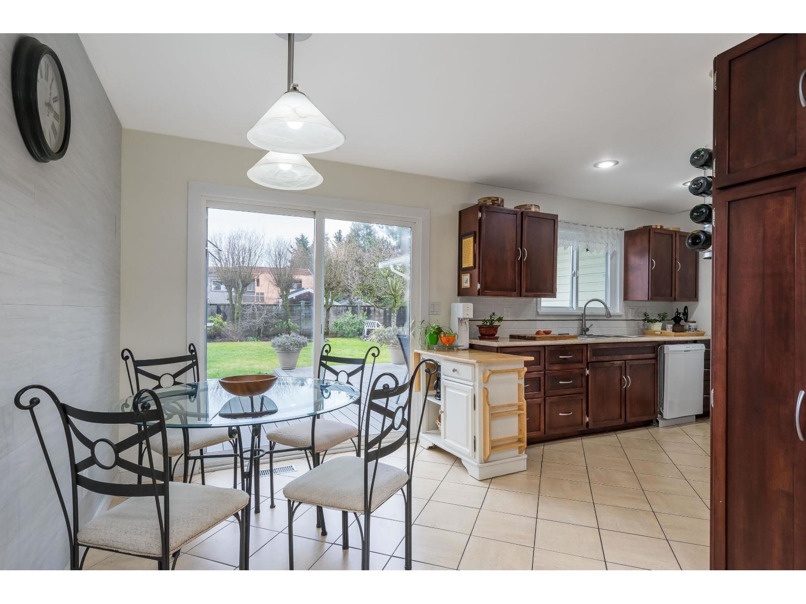 27056 28a Avenue, Langley, British Columbia  V4W 3A4 - Photo 10 - R3089474