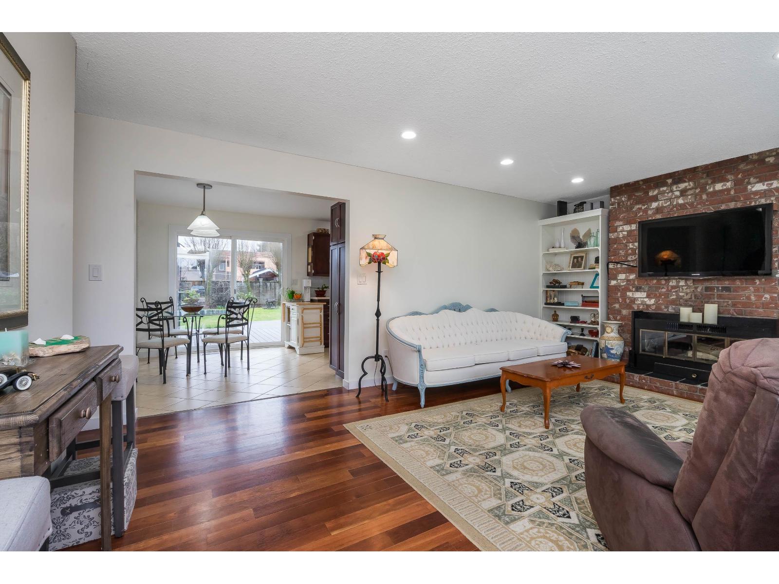 27056 28a Avenue, Langley, British Columbia  V4W 3A4 - Photo 5 - R3089474