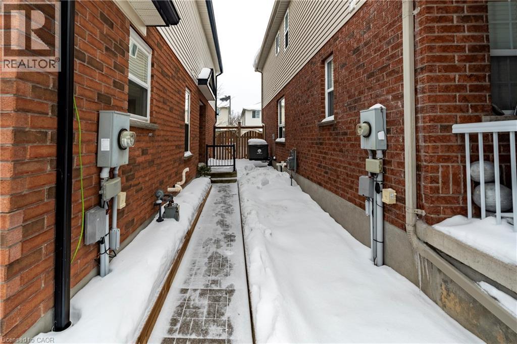 503 Dansbury Drive, Waterloo, Ontario  N2K 4K8 - Photo 4 - 40804526