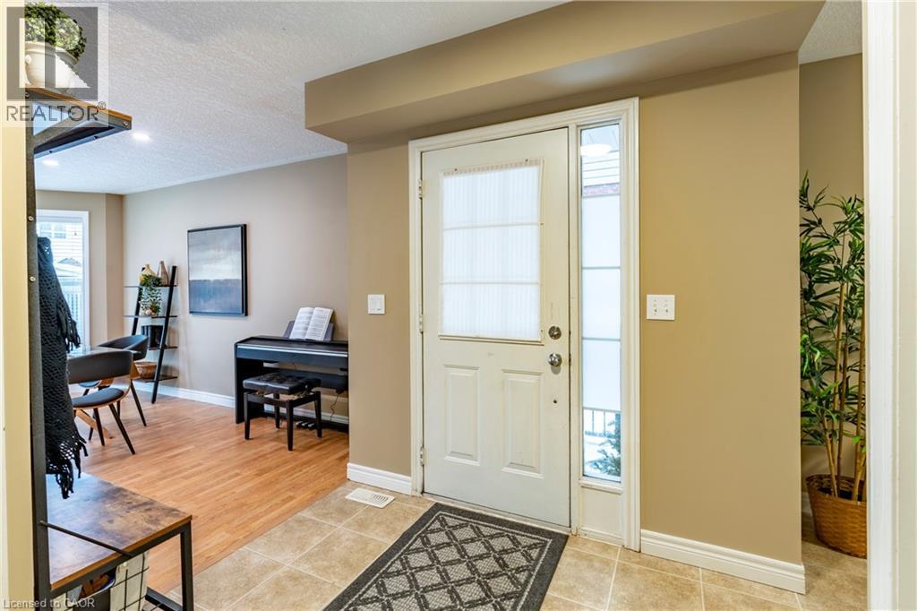 503 Dansbury Drive, Waterloo, Ontario  N2K 4K8 - Photo 6 - 40804526