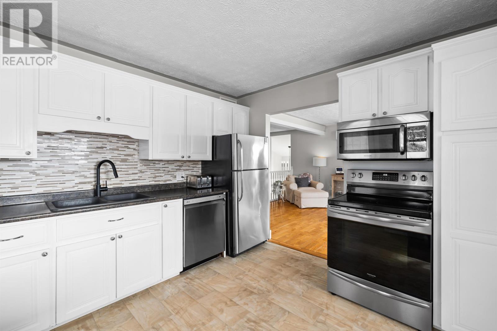 27 Queens Road, Cornwall, Prince Edward Island  C0A 1H8 - Photo 15 - 202602671