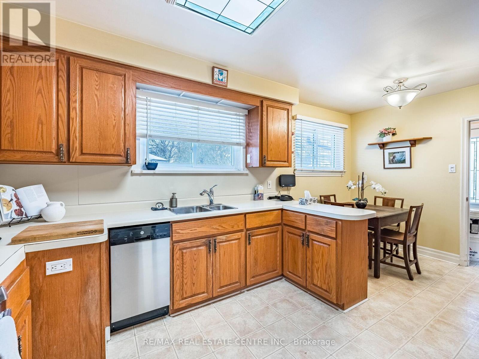 34 Waterfield Drive, Toronto, Ontario  M1P 3W7 - Photo 12 - E12784684