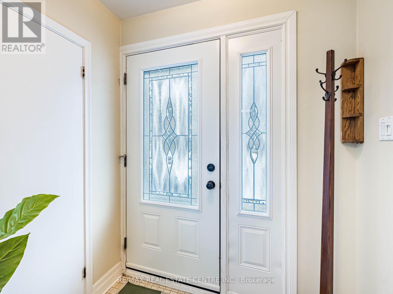 34 Waterfield Drive, Toronto, Ontario  M1P 3W7 - Photo 3 - E12784684