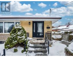 34 WATERFIELD DRIVE, Toronto, Ontario