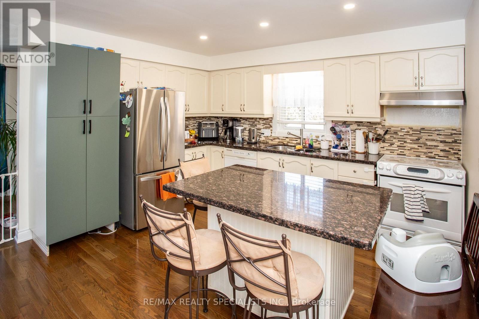 4386 Curia Crescent, Mississauga, Ontario  L4Z 2X3 - Photo 2 - W12593582