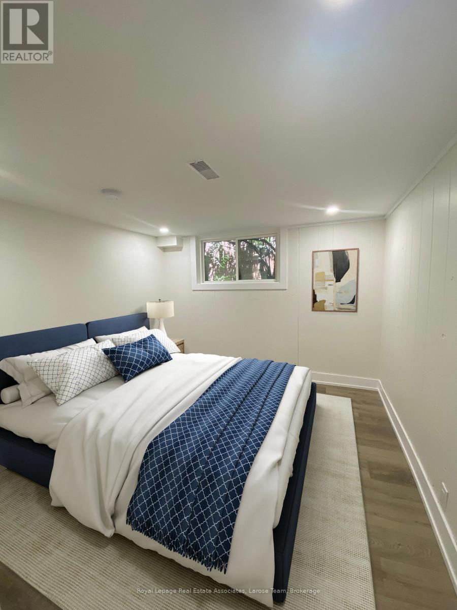 66 Minnewawa Road, Mississauga, Ontario  L5G 1C7 - Photo 16 - W12784070