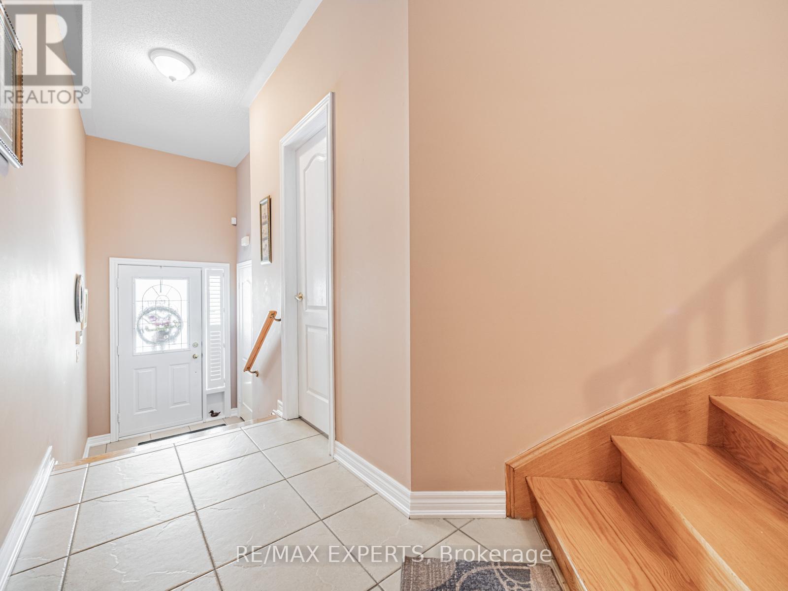 97 Diploma Avenue, Vaughan, Ontario  L4H 3A6 - Photo 2 - N12784706