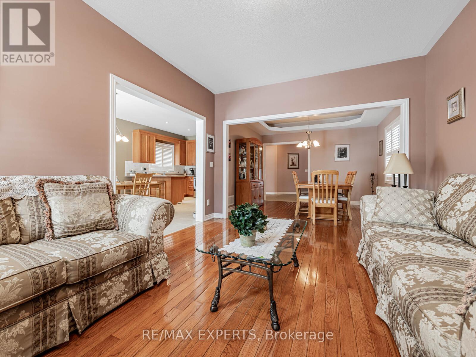 97 Diploma Avenue, Vaughan, Ontario  L4H 3A6 - Photo 5 - N12784706