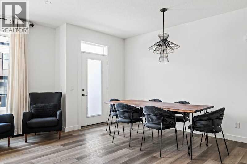 235 Sovereign Common Sw, Calgary, Alberta  T3C 3Y3 - Photo 12 - A2283602