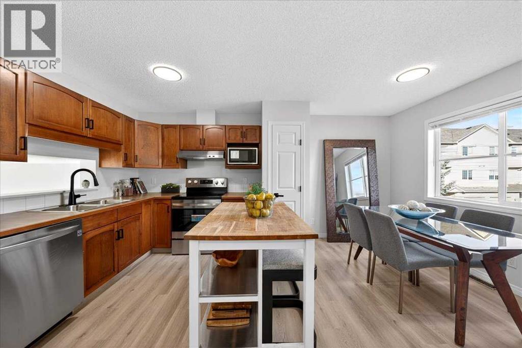 11 Copperfield Court Se, Calgary, Alberta  T2Z 4Z3 - Photo 8 - A2283861