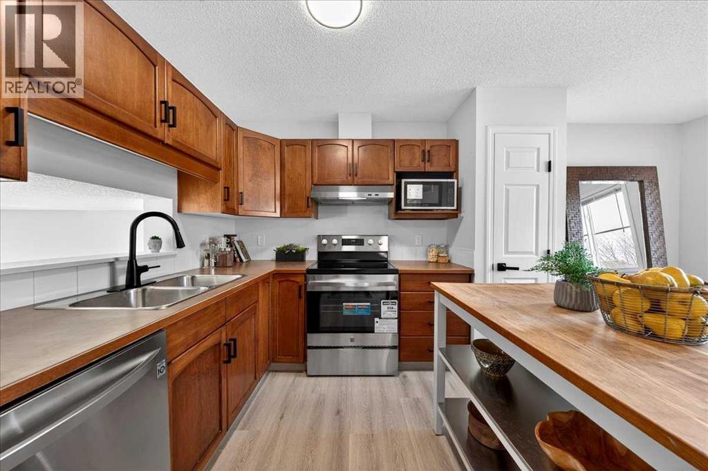 11 Copperfield Court Se, Calgary, Alberta  T2Z 4Z3 - Photo 10 - A2283861