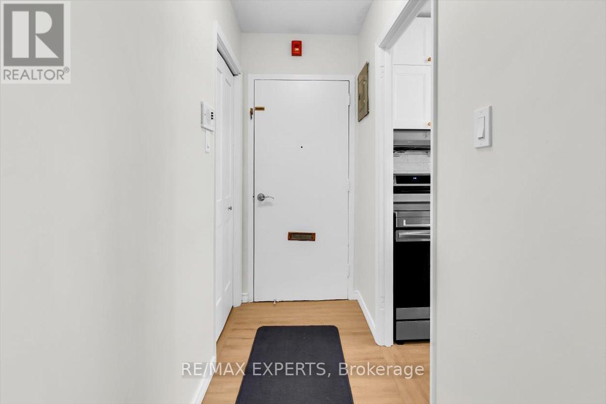 101 - 16 William Street, Caledon, Ontario  L7E 4V2 - Photo 4 - W12784672