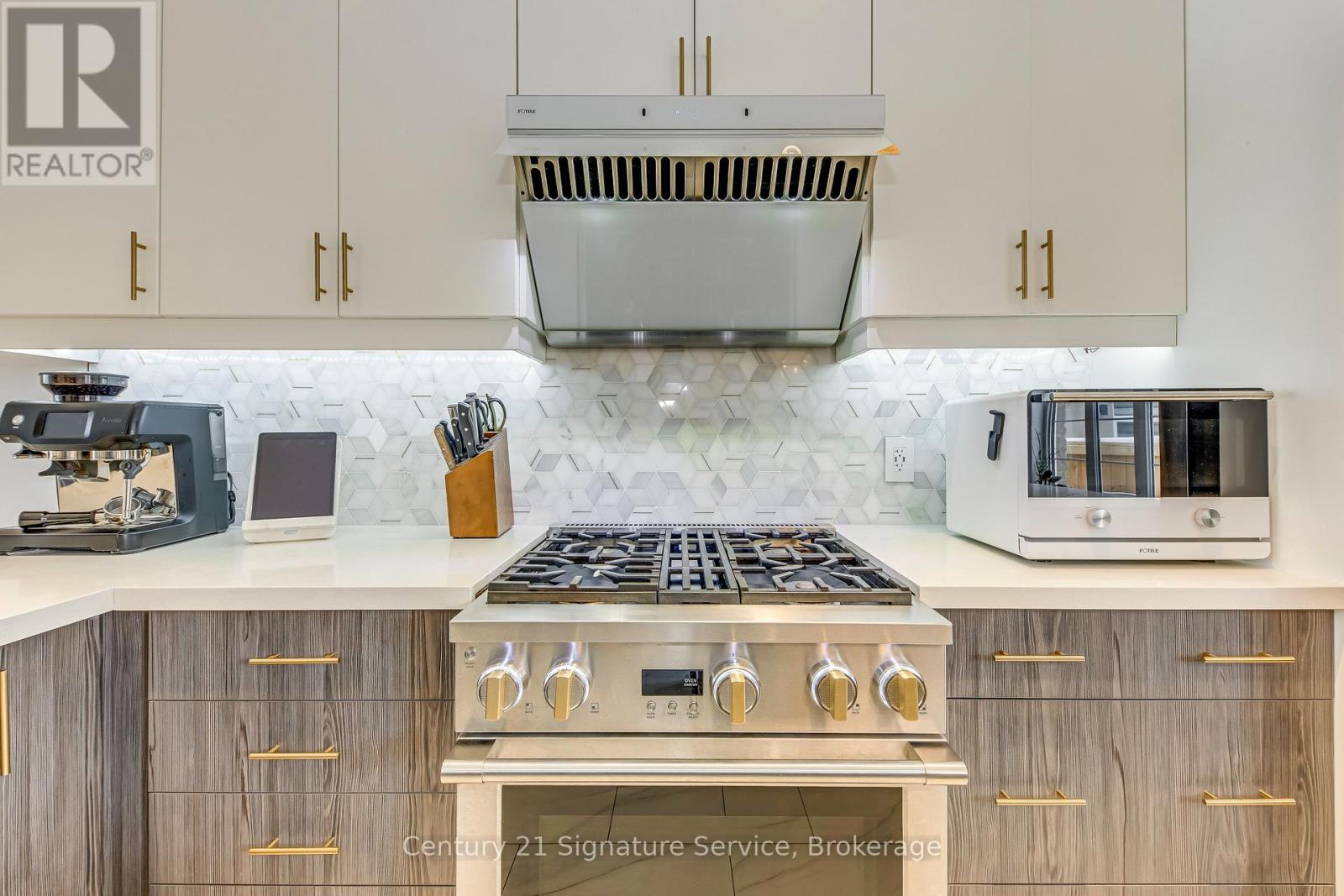 4011 Sixth Line, Oakville, Ontario  L6H 3P8 - Photo 12 - W12784680