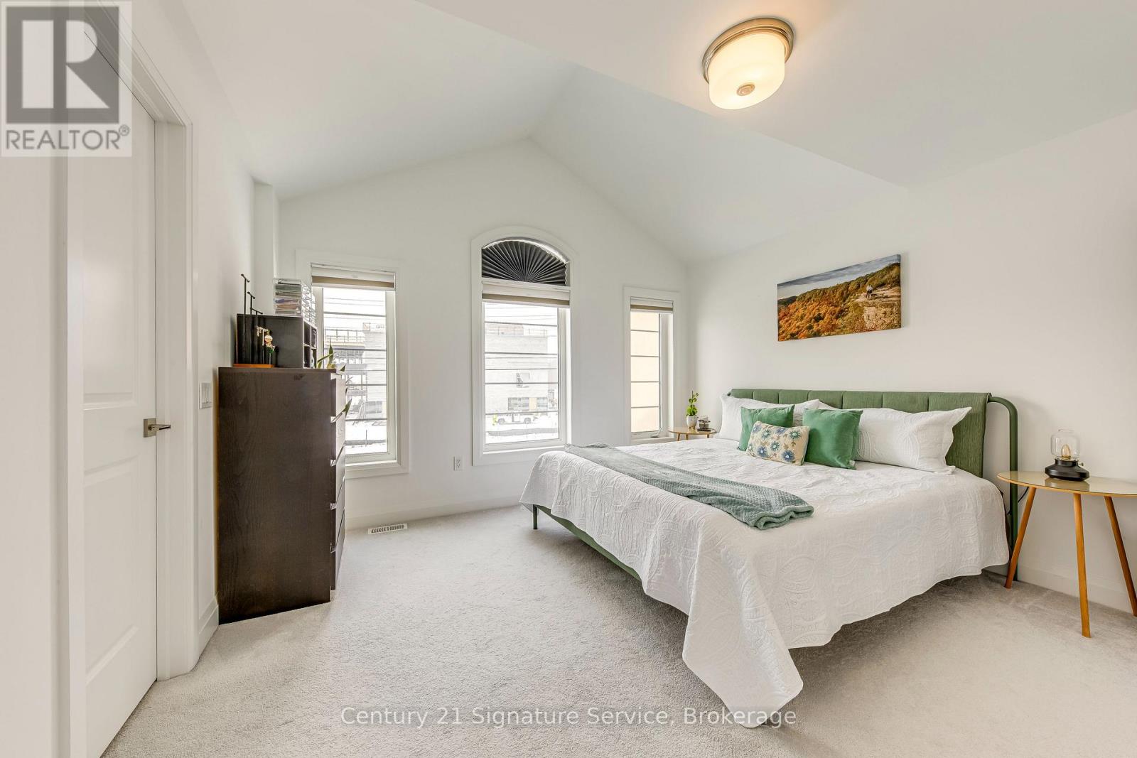 4011 Sixth Line, Oakville, Ontario  L6H 3P8 - Photo 21 - W12784680