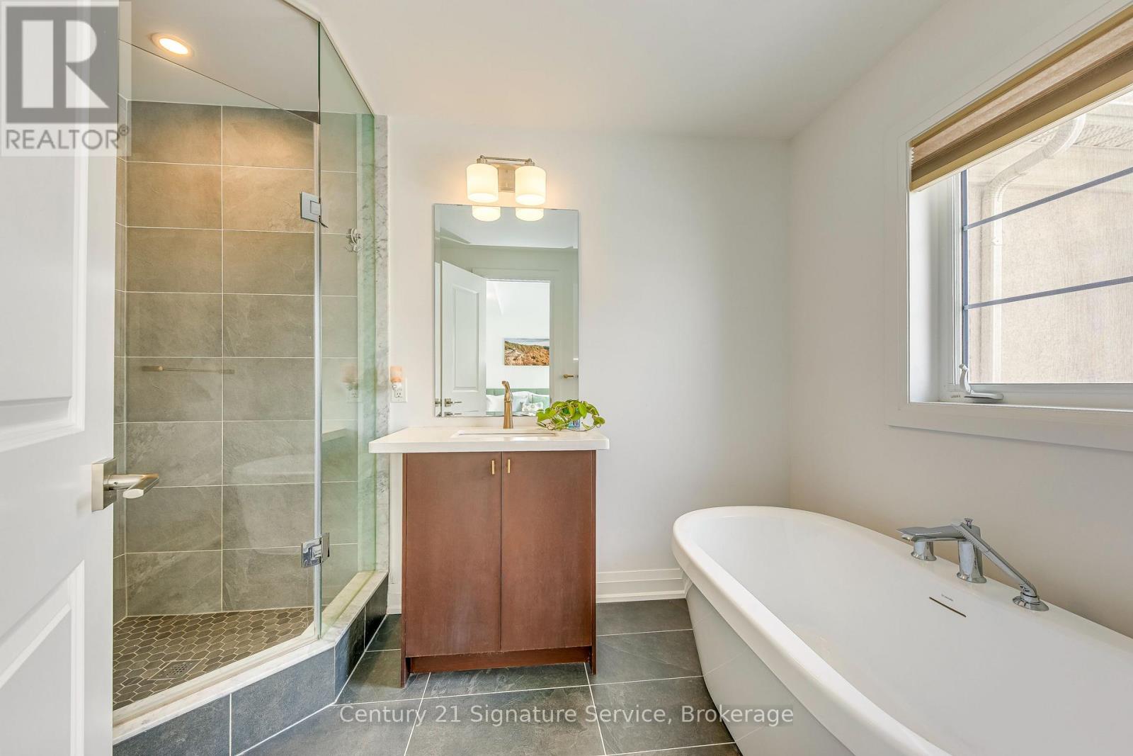 4011 Sixth Line, Oakville, Ontario  L6H 3P8 - Photo 22 - W12784680