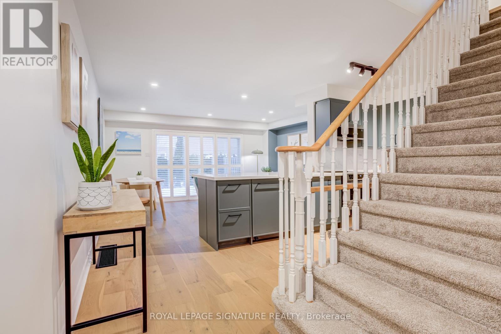 10 - 1050 Grand Boulevard, Oakville, Ontario  L6H 2S5 - Photo 9 - W12784694