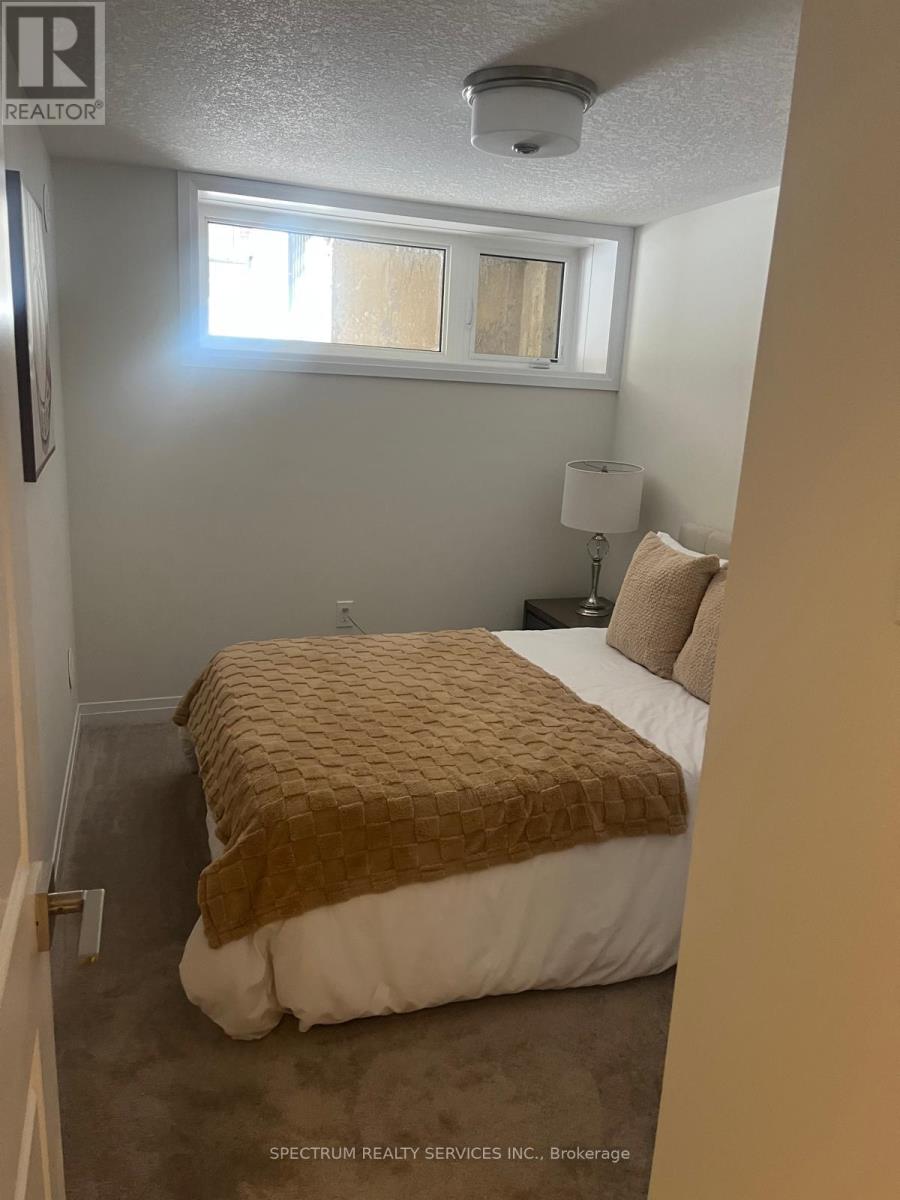 Lot 22 - 45 Fieldridge Crescent, Brampton, Ontario  L6R 4G6 - Photo 6 - W12784720