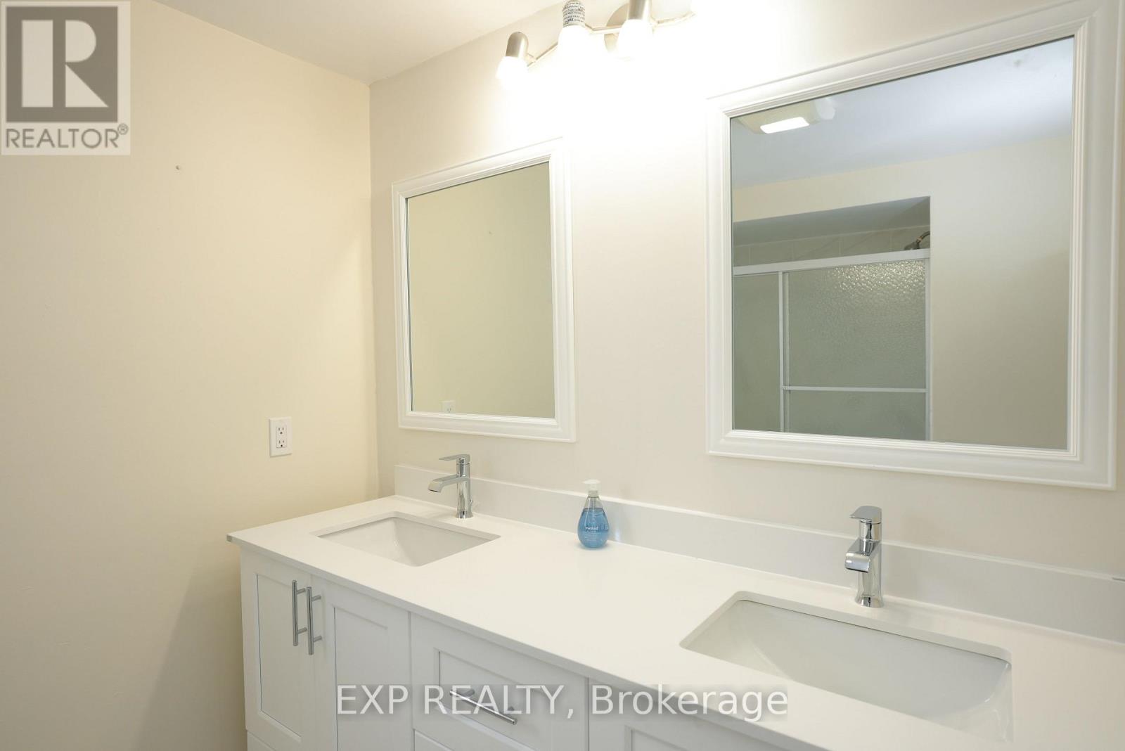 2289 Munn's Avenue, Oakville, Ontario  L6H 5E9 - Photo 16 - W12784722