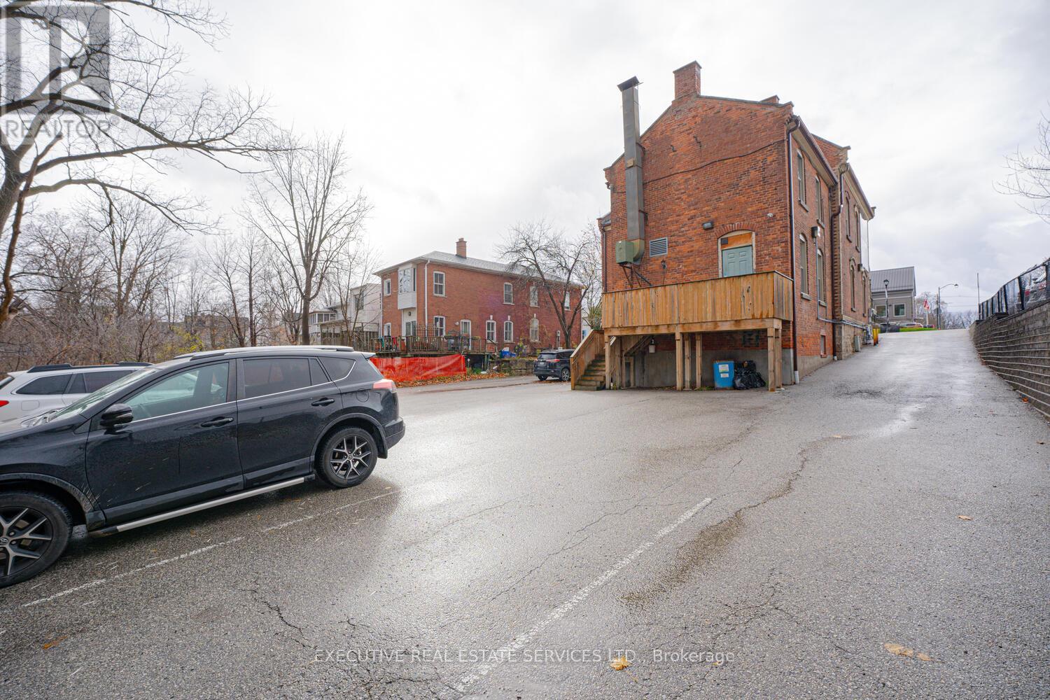 115 Main Street S, Halton Hills (Georgetown), Ontario  L7G 3H5 - Photo 34 - W12784746