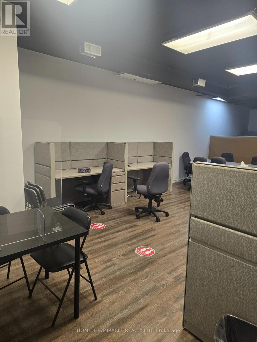 106 - 49 Hillcrest Avenue, Brampton (Queen Street Corridor), Ontario  L6W 4V4 - Photo 11 - W12784752