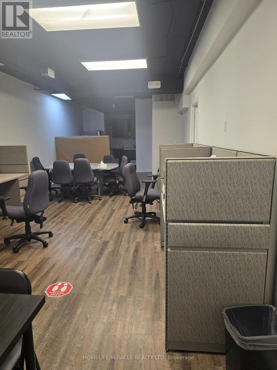 106 - 49 Hillcrest Avenue, Brampton (Queen Street Corridor), Ontario  L6W 4V4 - Photo 9 - W12784752