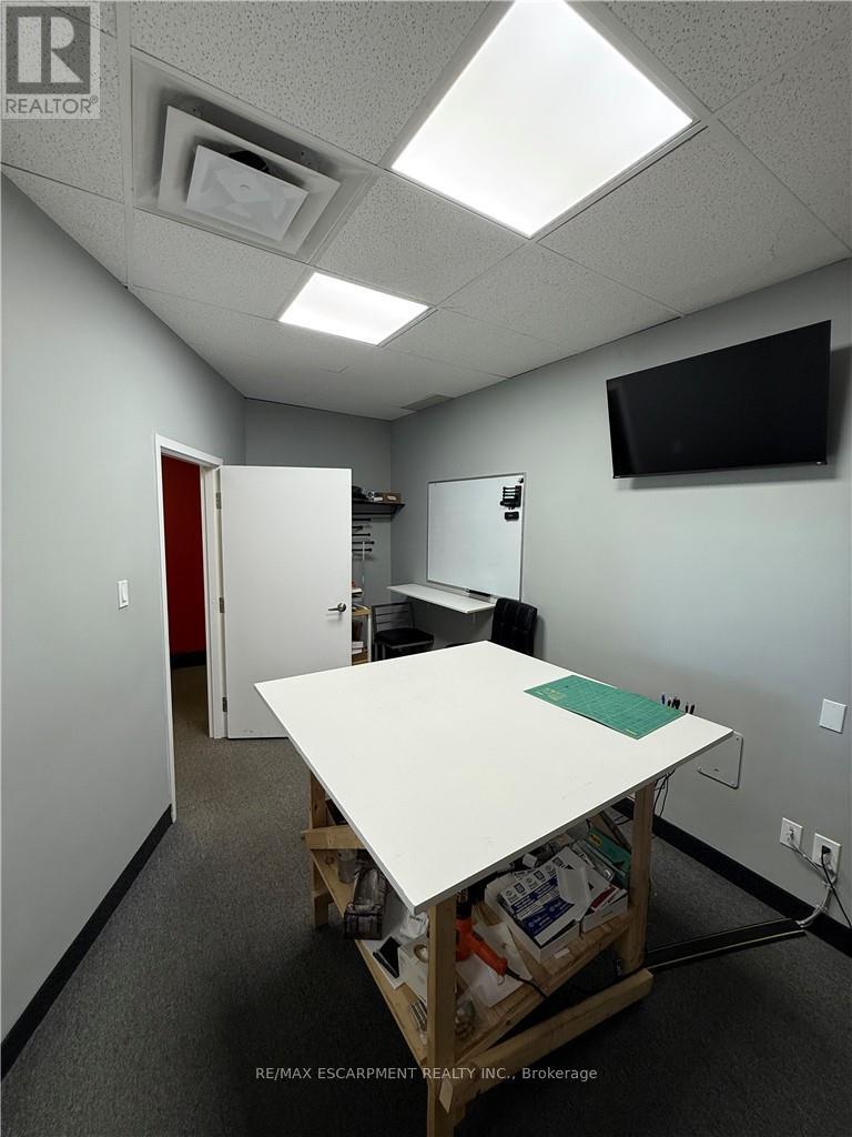 302 Brucedale Avenue, Hamilton (Inch Park), Ontario  L9A 1R1 - Photo 22 - X12784682