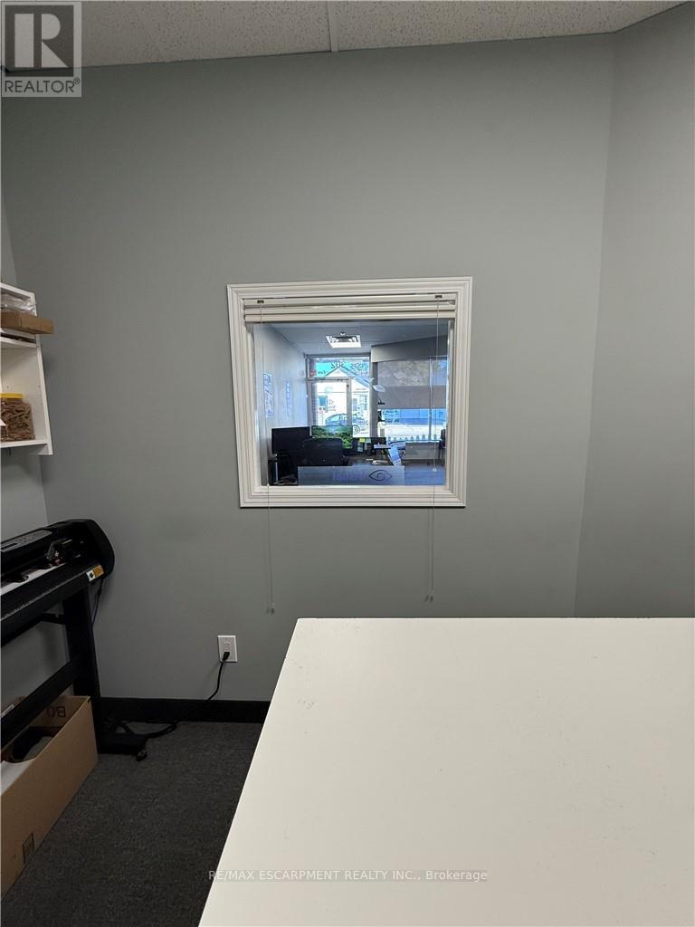 302 Brucedale Avenue, Hamilton (Inch Park), Ontario  L9A 1R1 - Photo 24 - X12784682