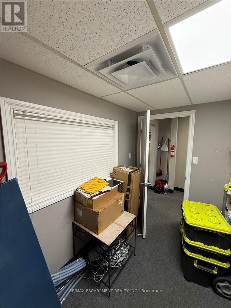 302 Brucedale Avenue, Hamilton (Inch Park), Ontario  L9A 1R1 - Photo 37 - X12784682