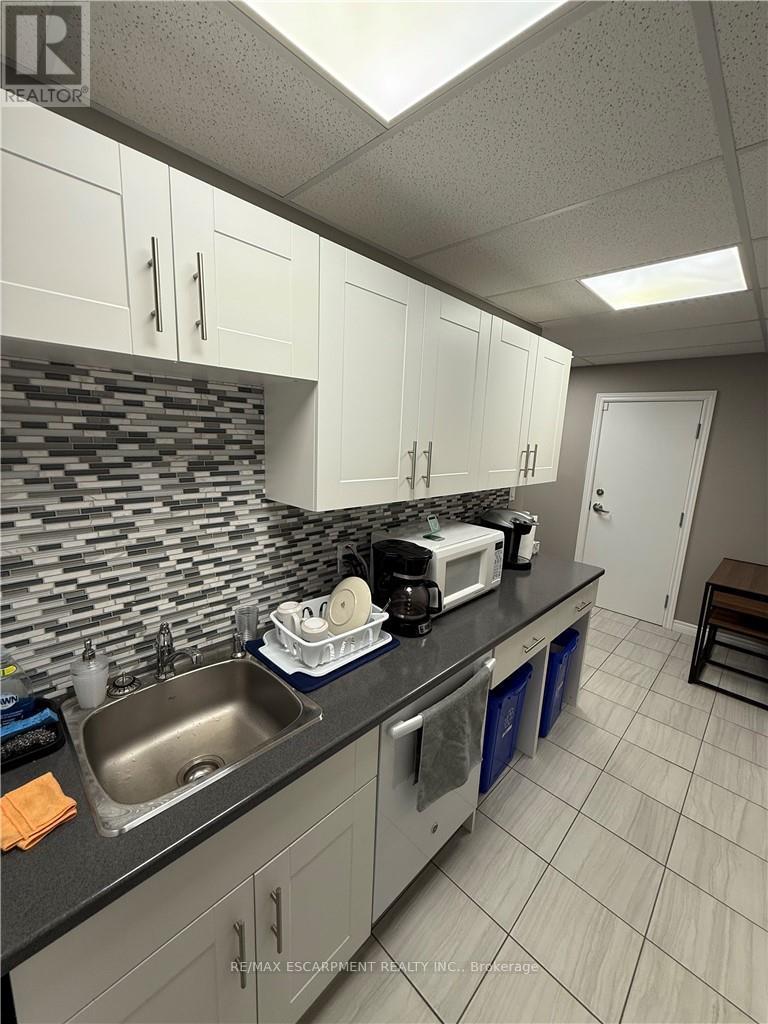 302 Brucedale Avenue, Hamilton (Inch Park), Ontario  L9A 1R1 - Photo 40 - X12784682