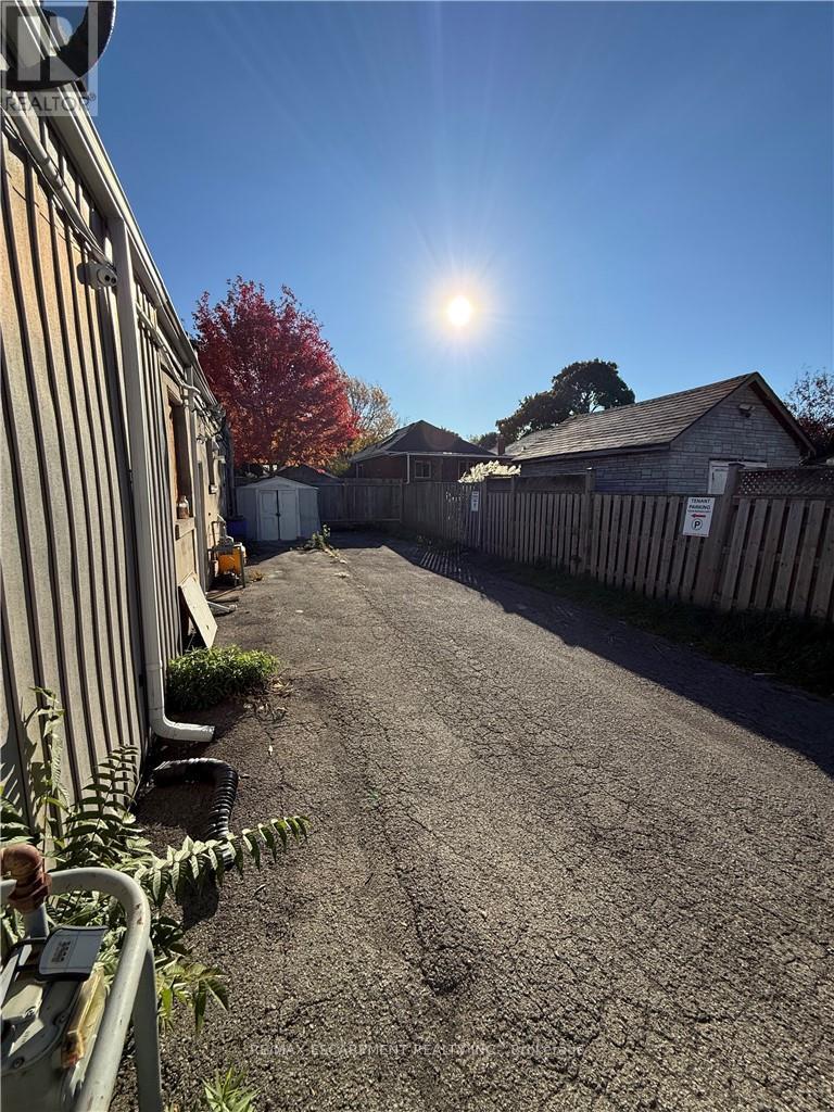 302 Brucedale Avenue, Hamilton (Inch Park), Ontario  L9A 1R1 - Photo 43 - X12784682