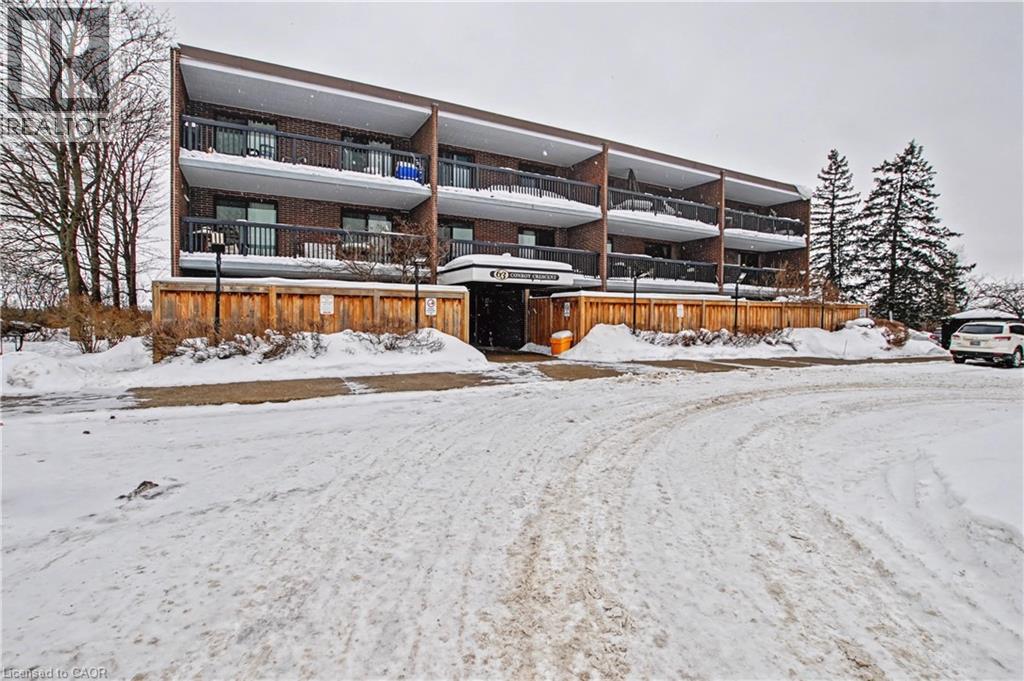 63 CONROY Crescent Unit# 52, Guelph, Ontario