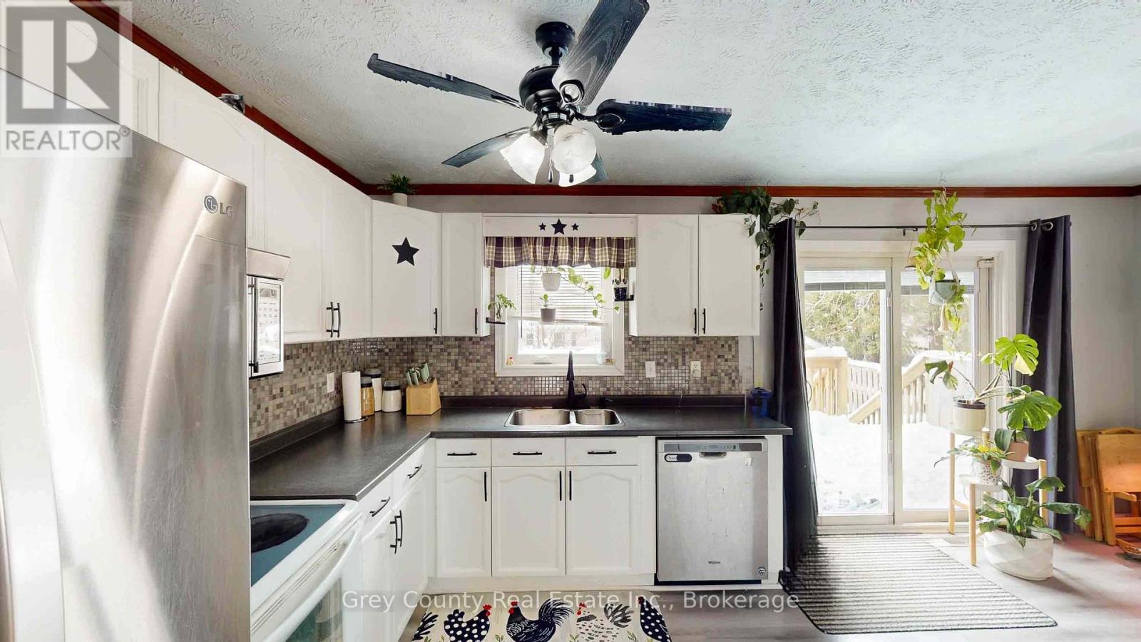 23 Brackenbury Street, Grey Highlands, Ontario  N0C 1H0 - Photo 19 - X12784794