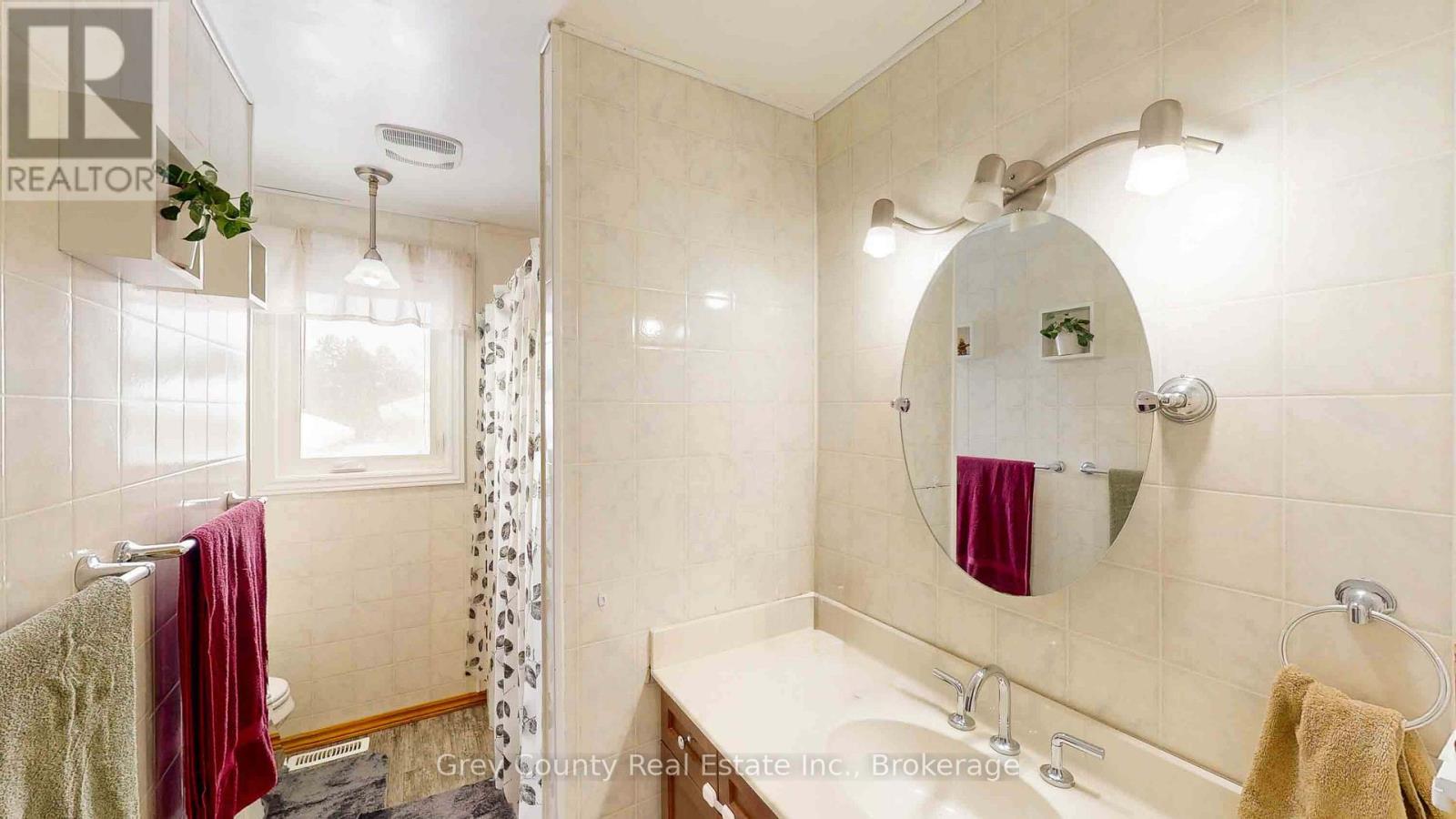 23 Brackenbury Street, Grey Highlands, Ontario  N0C 1H0 - Photo 30 - X12784794