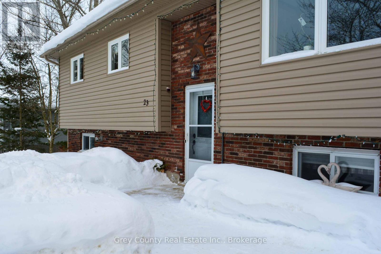 23 Brackenbury Street, Grey Highlands, Ontario  N0C 1H0 - Photo 32 - X12784794