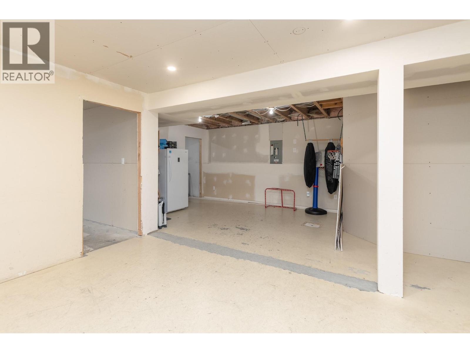 7220 47 Street Ne, Salmon Arm, British Columbia  V0E 1K0 - Photo 34 - 10375013