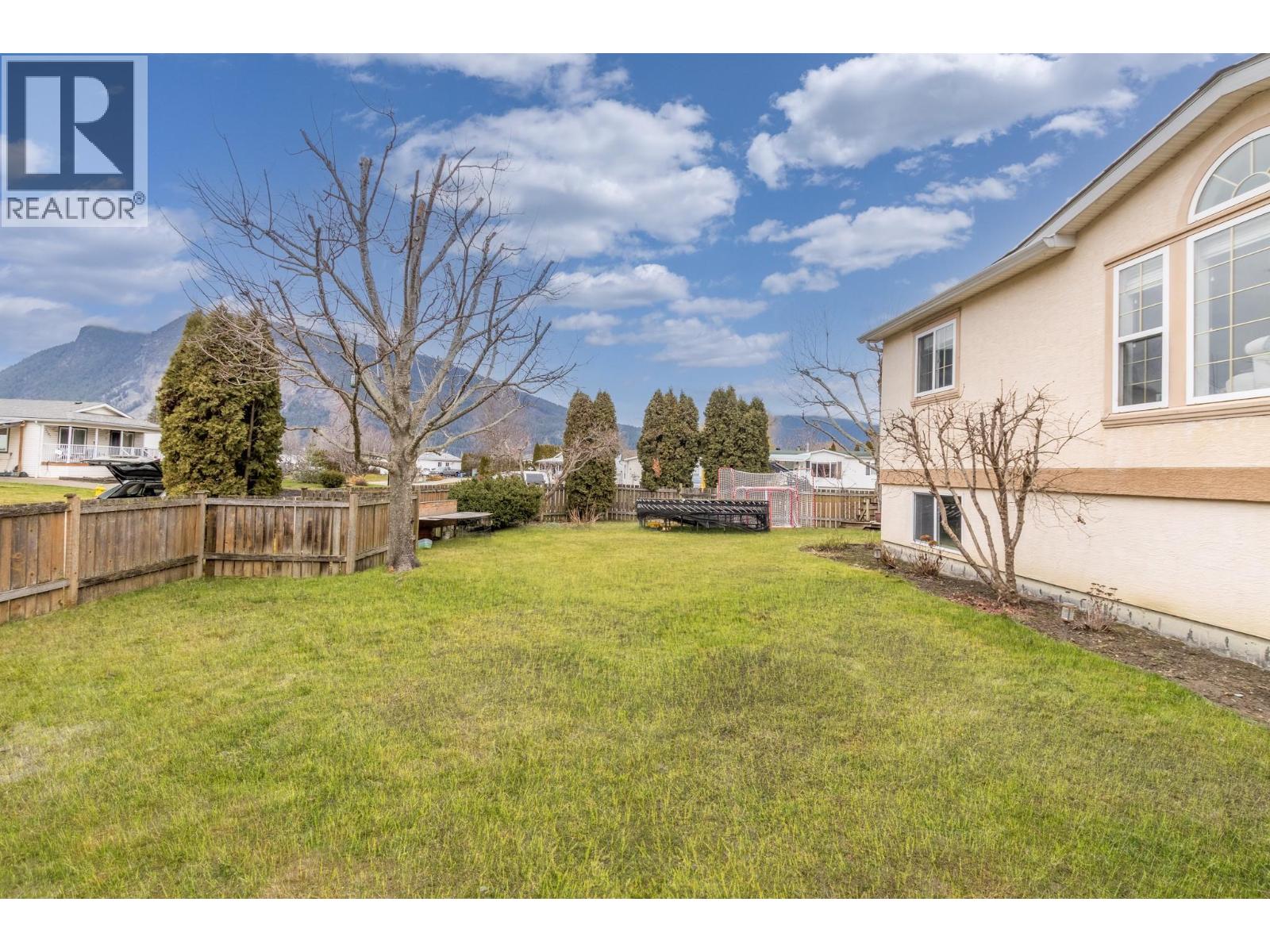 7220 47 Street Ne, Salmon Arm, British Columbia  V0E 1K0 - Photo 36 - 10375013