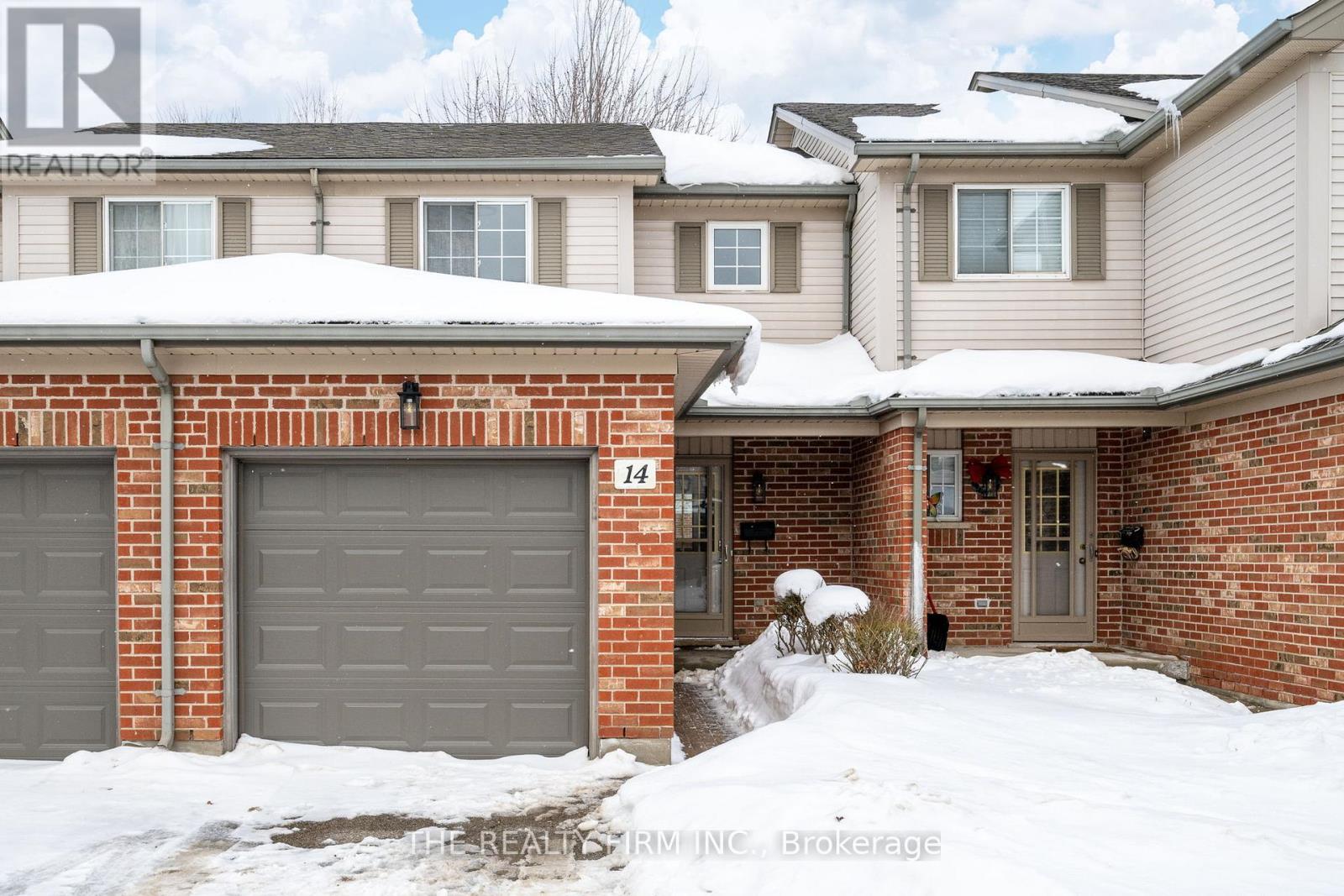 <div class="slider-price">$429,900</div><p>14 - 1199 Reardon Boulevard, London South, Ontario</p>