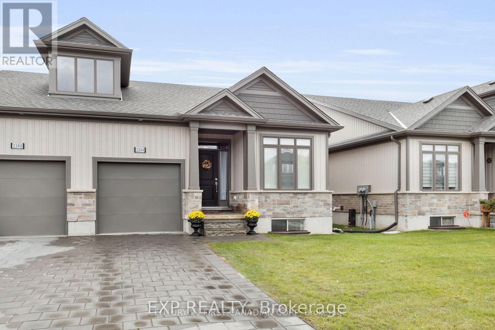 2244 Evans Boulevard, London South, Ontario  N6M 0A8 - Photo 2 - X12784846