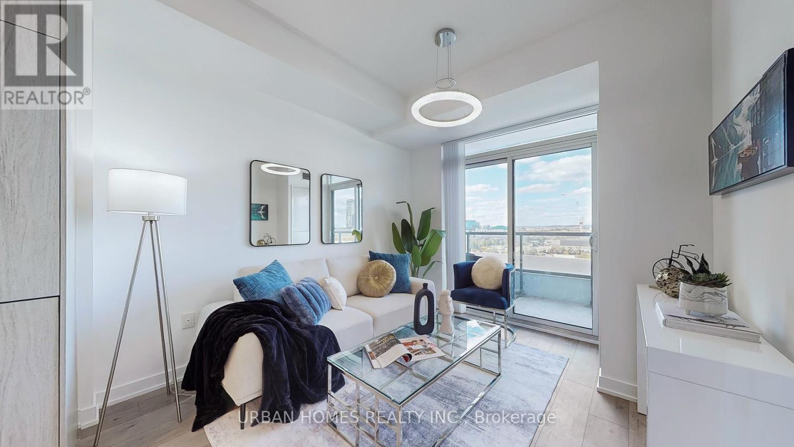 818 - 38 Honeycrisp Crescent, Vaughan, Ontario  L4K 0M7 - Photo 2 - N12781726