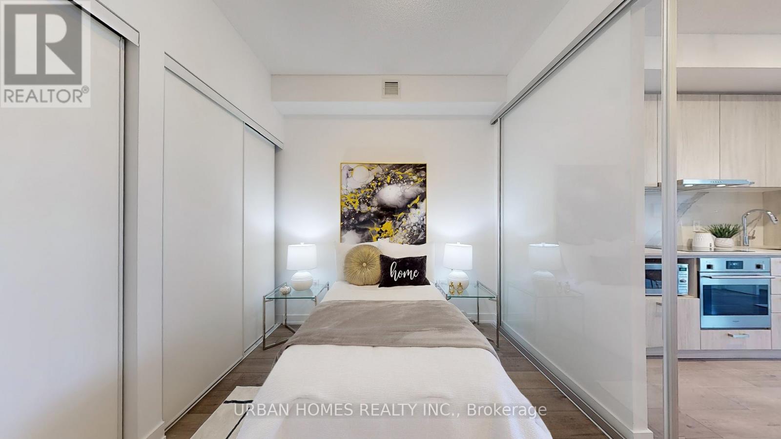 818 - 38 Honeycrisp Crescent, Vaughan, Ontario  L4K 0M7 - Photo 17 - N12781726