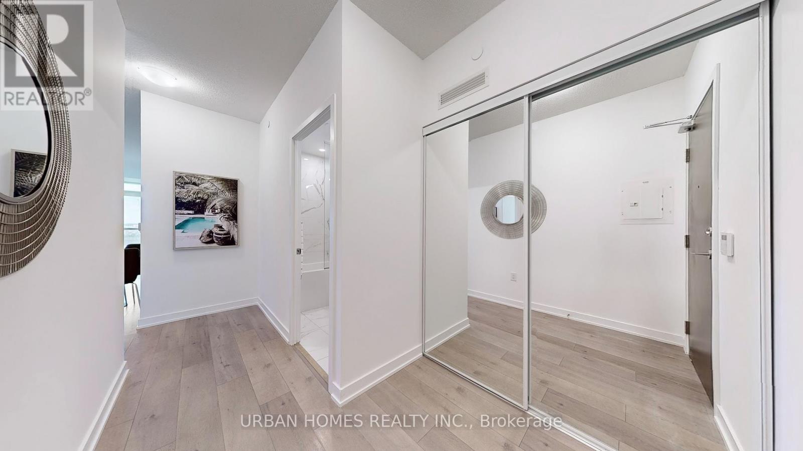 818 - 38 Honeycrisp Crescent, Vaughan, Ontario  L4K 0M7 - Photo 20 - N12781726