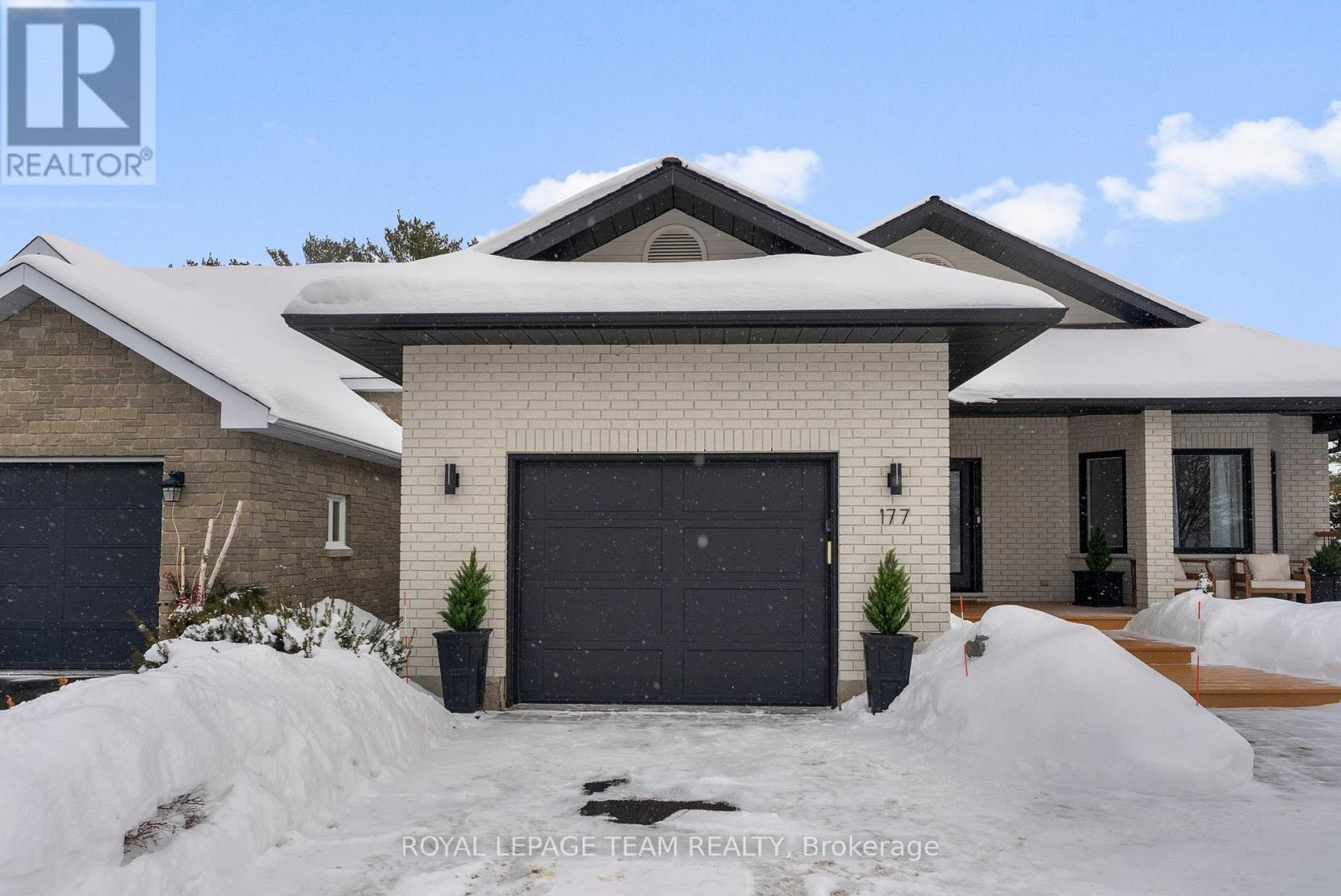 177 Charles Street, Arnprior, Ontario  K7S 3V5 - Photo 2 - X12784760