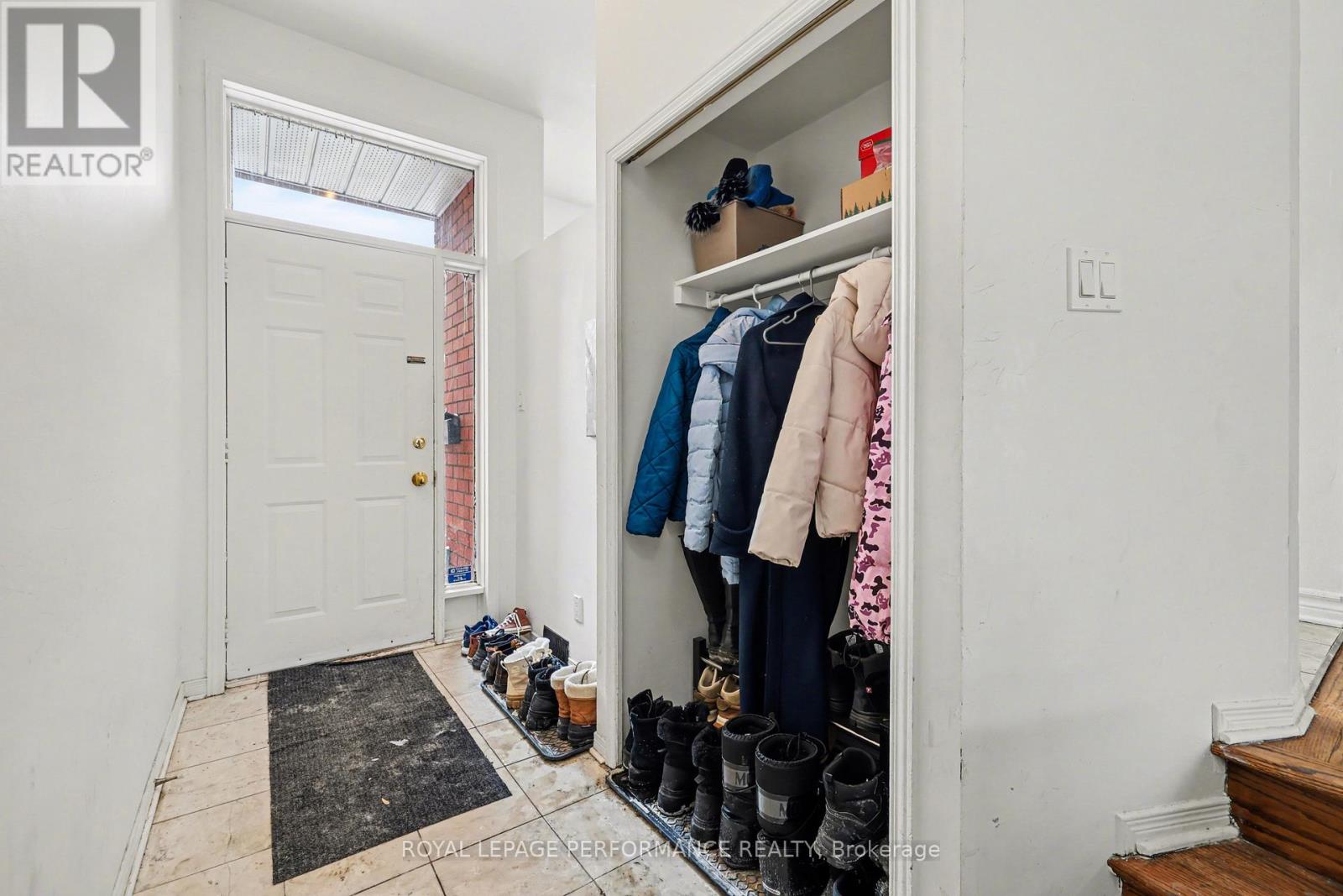 157 Russell Avenue, Ottawa, Ontario  K1N 7X3 - Photo 3 - X12784790