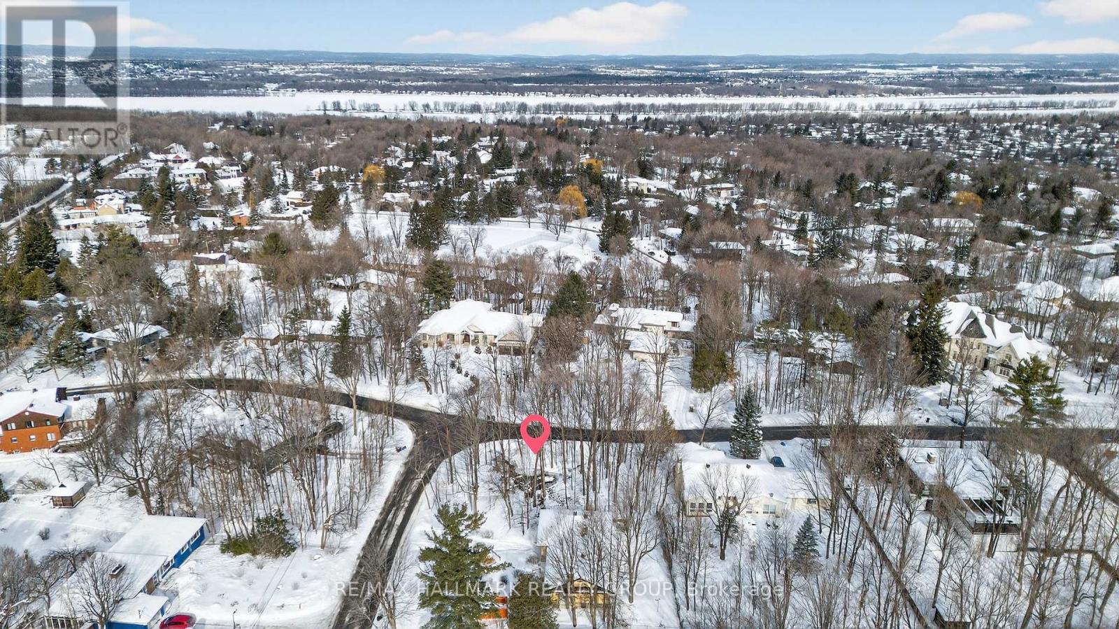 8 Davidson Drive, Ottawa, Ontario  K1J 7J9 - Photo 13 - X12784838